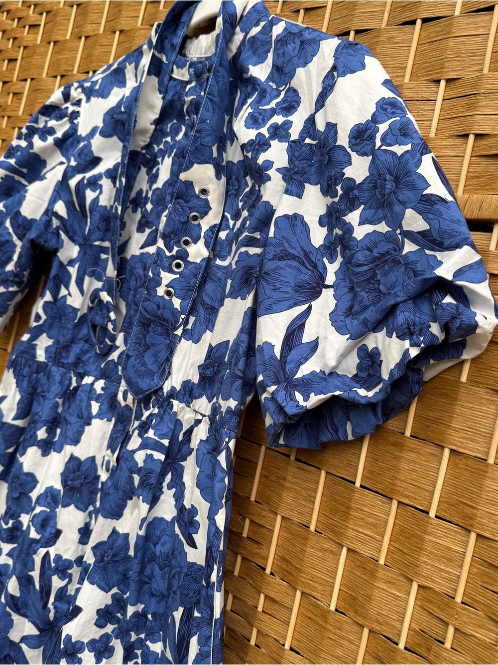 Joie Women's Floral Mini Dress Blue Button Down Front With Belt Women’s Size 2 - Picture 7 of 15
